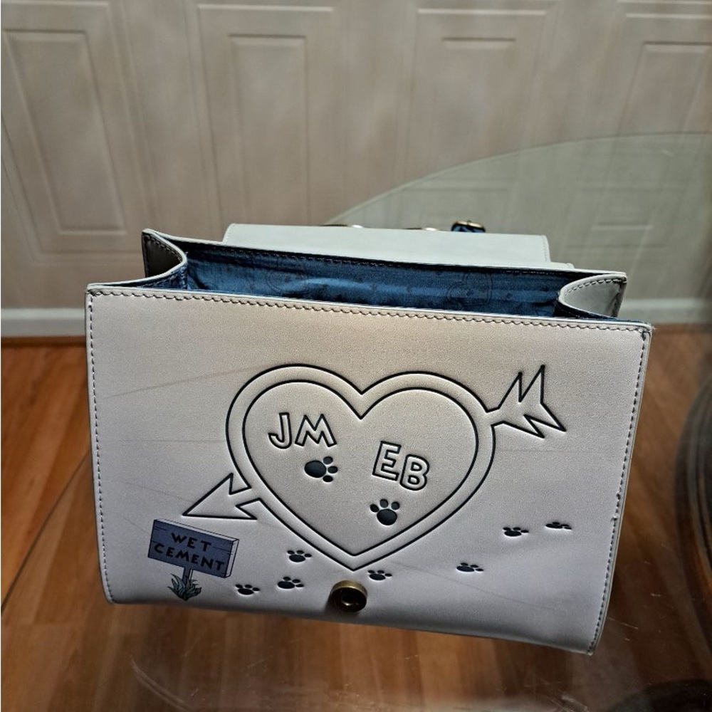 Brand New Loungefky Disney Lady And The Trump Heart Paw Prints Crosbody Purse. - Picture 4 of 8